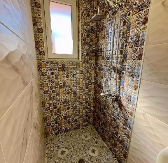 ペンション Navial 1