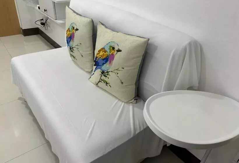 11b Tower 1 Viceroy Residences Mc Kinley Hill Bgc