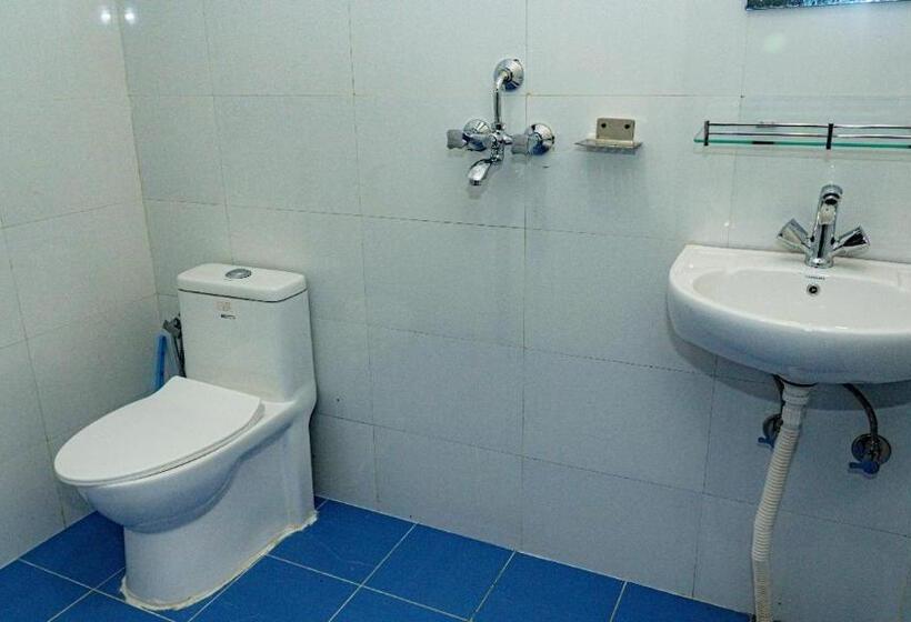 14 Miles Hotel And Restaurant