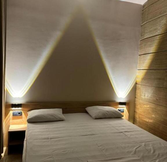 Nocleg ze śniadaniem Lovely Home With Pool