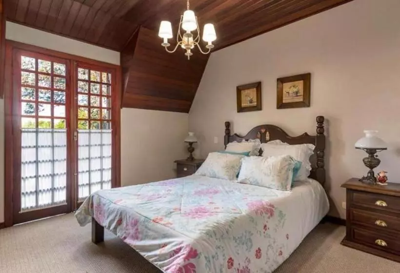 Aamiaismajoitus (B&B) Villa Panorama