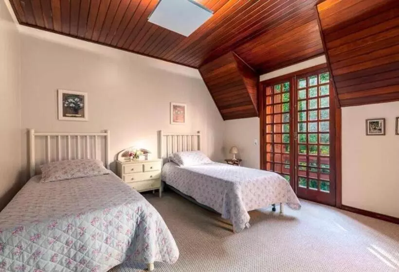 Aamiaismajoitus (B&B) Villa Panorama