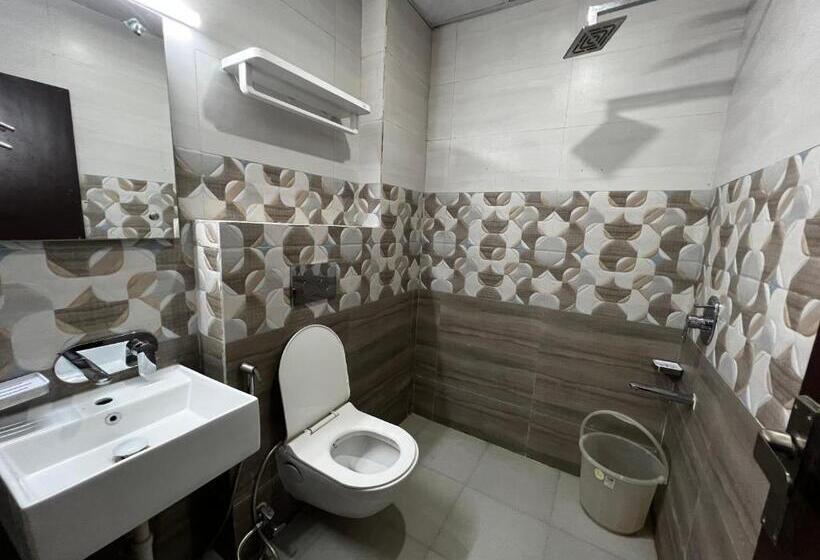 Blossom Hotel By Staykr