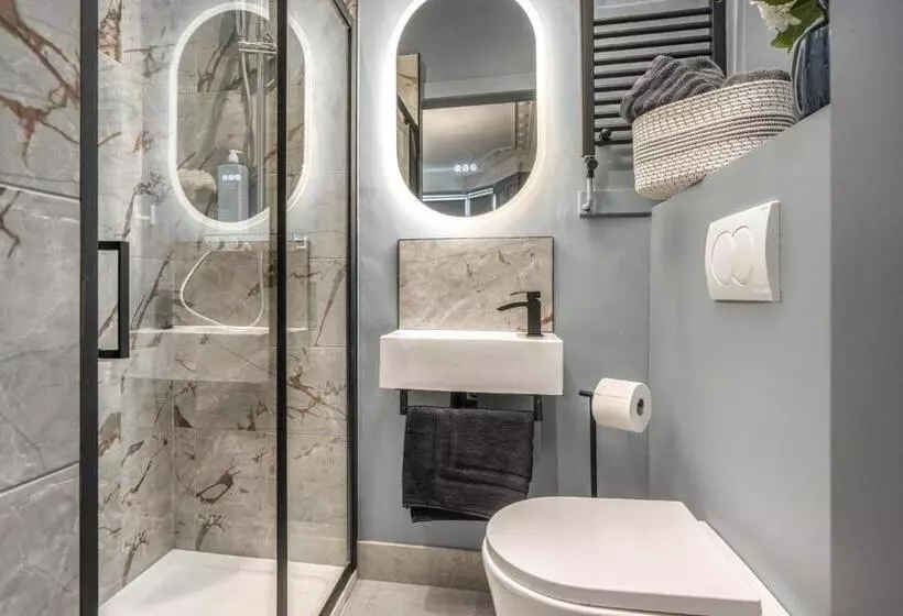 Bluebell Studio Glasgow Airport