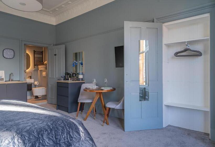 Bluebell Studio Glasgow Airport