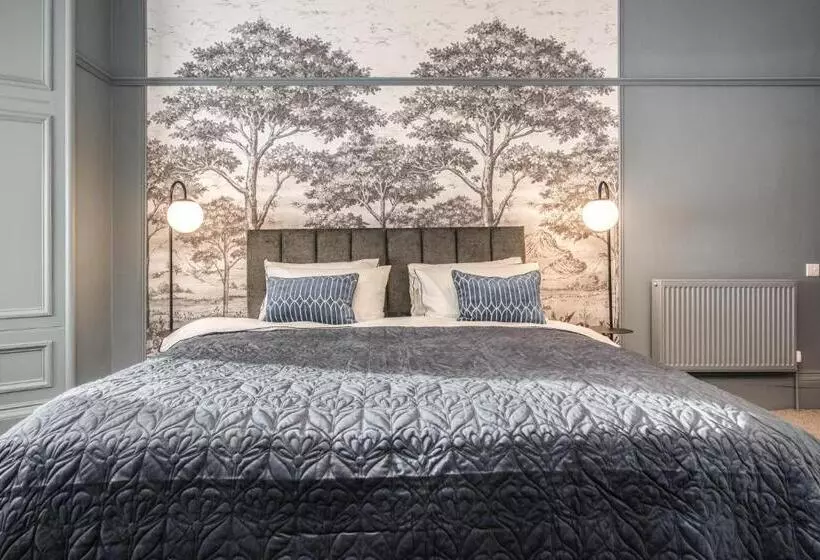 Bluebell Studio Glasgow Airport