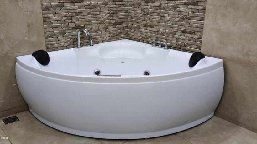 בית מלון כפרי Amber Travel House By Phr