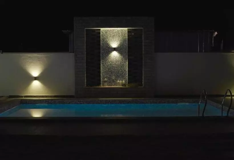 ホテル Amber Travel House By Phr