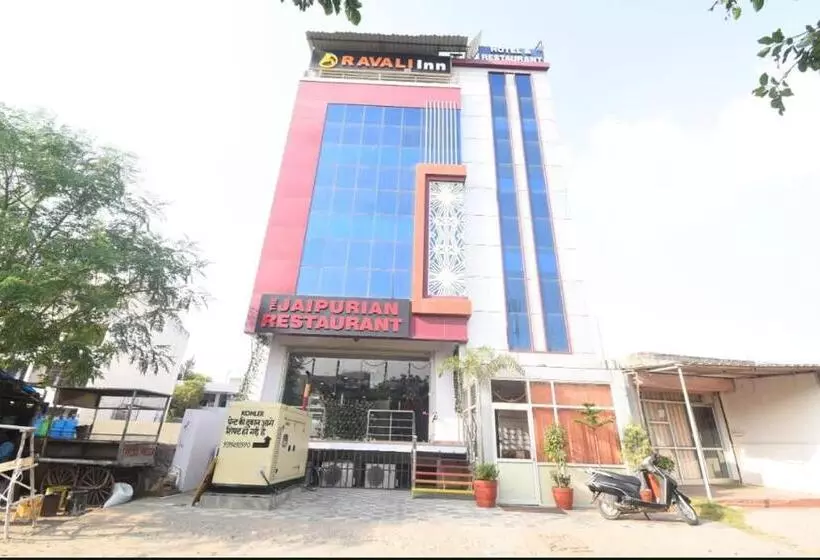 Hotelli Aravali Inn