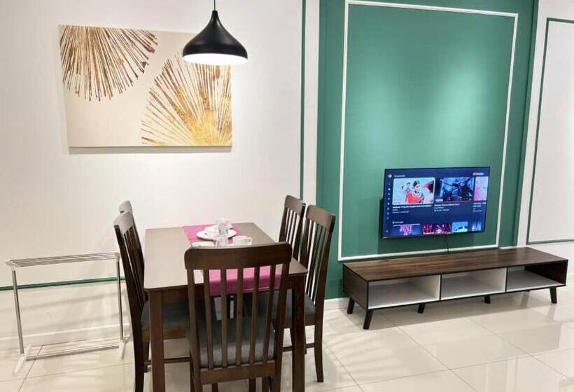 هتل Chamber Laboni Suite Kl