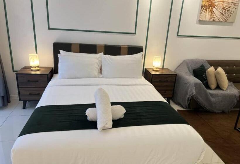 هتل Chamber Laboni Suite Kl