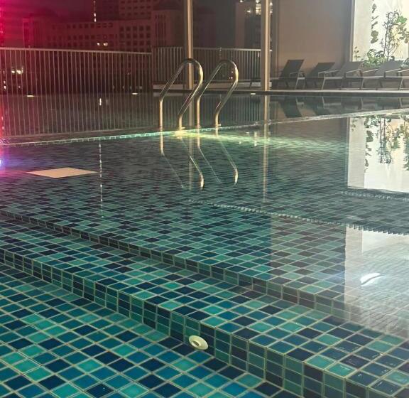هتل Chamber Laboni Suite Kl