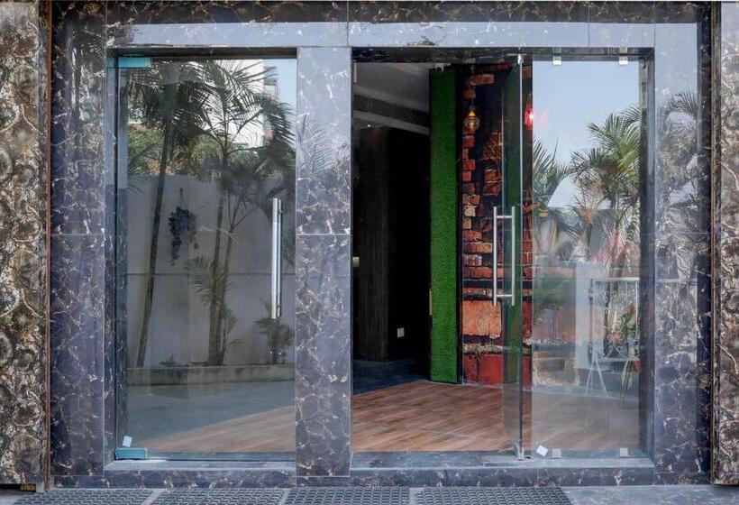 בית מלון כפרי Queens Resort