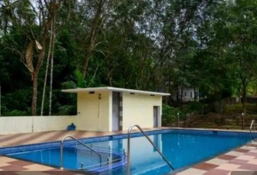 ホテル Kailas Villa