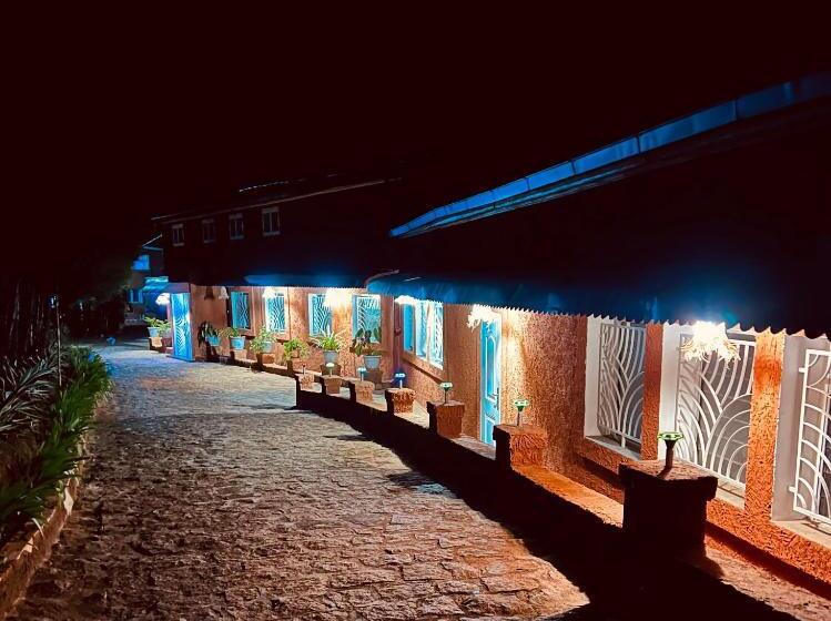 هتل La Sirena Ambositra