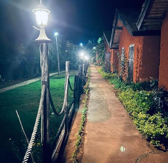 هتل La Sirena Ambositra