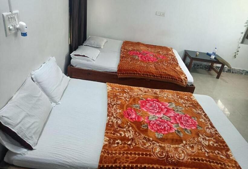 فندق Lucky Beach Resorts , Balasore