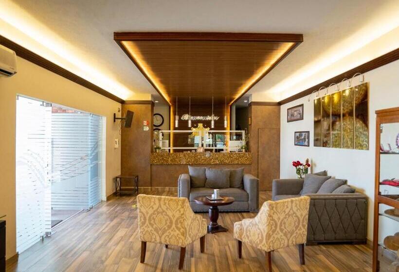 Отель Maria Dolores Rio Verde