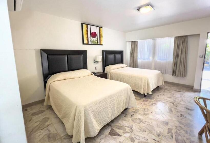 Отель Maria Dolores Rio Verde