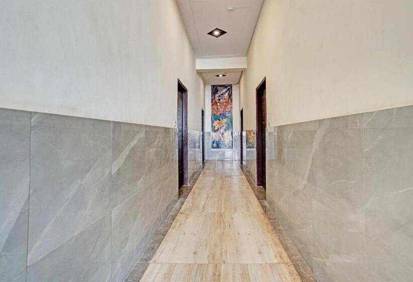 Отель Oyo Gauri Shankar Dham