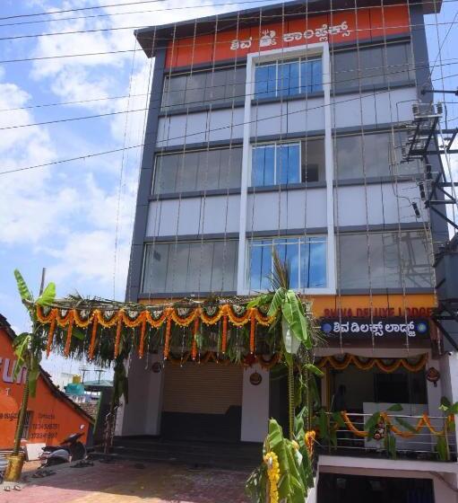 Отель Shiva Deluxe Lodge