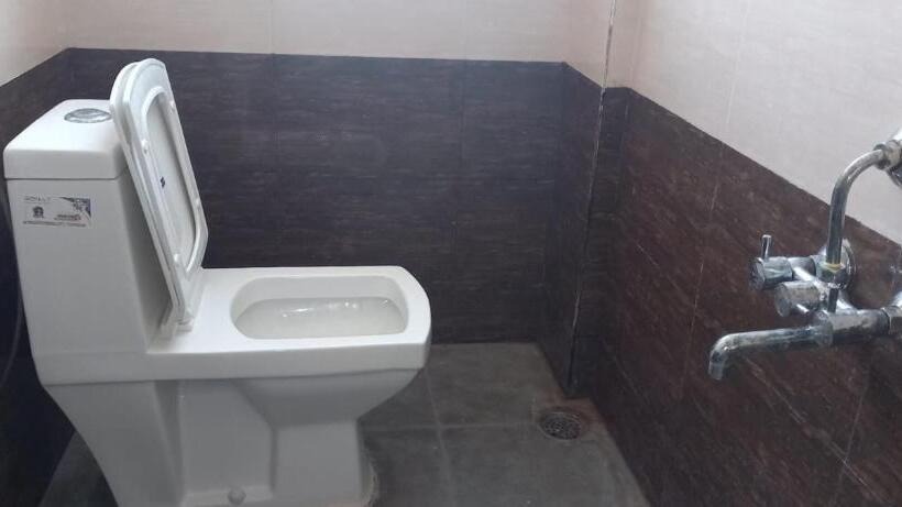 Отель Shiva Deluxe Lodge