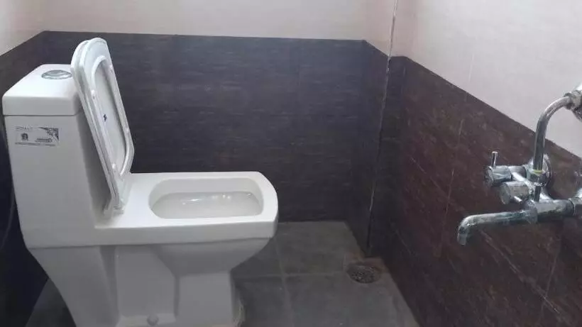 هتل Shiva Deluxe Lodge