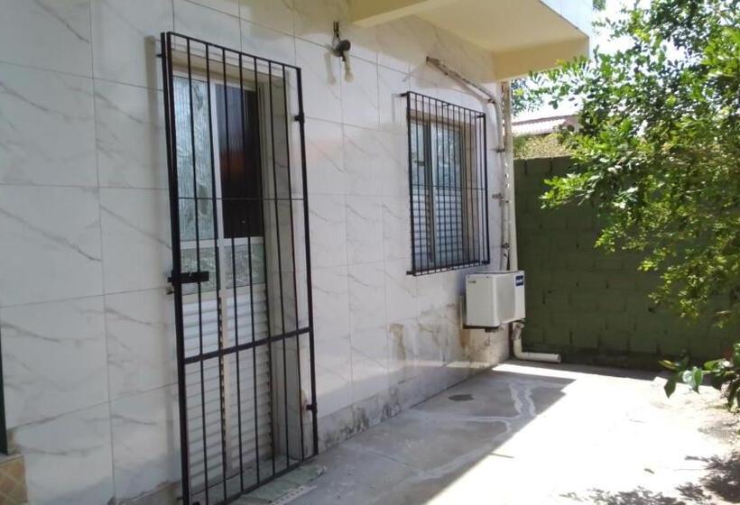 פנסיון Beach House