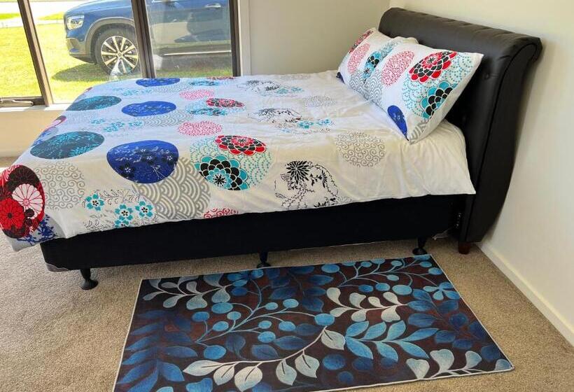 פנסיון Star Parvillion Hide Away