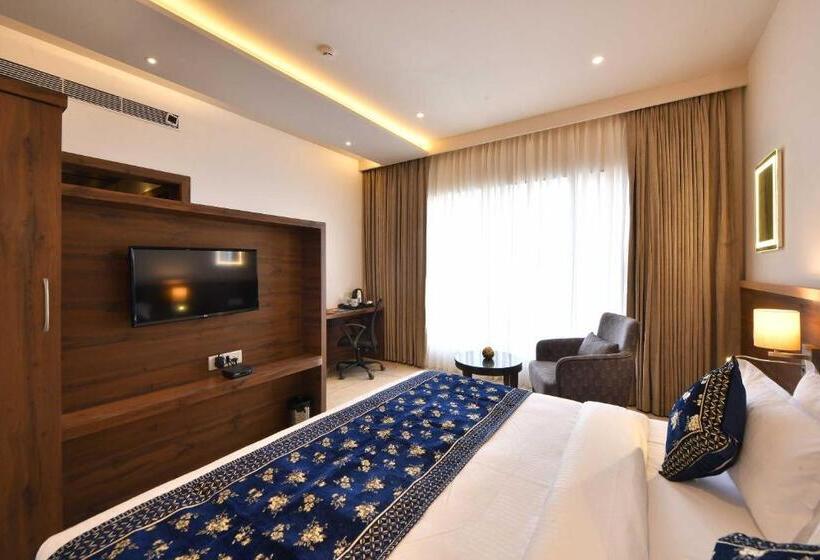 منتجع Clubhouse Hotel Morbi