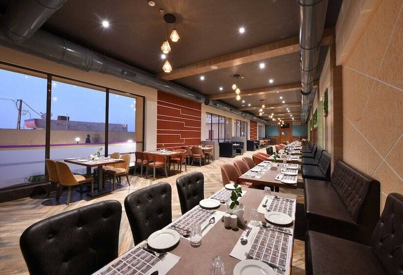 منتجع Clubhouse Hotel Morbi