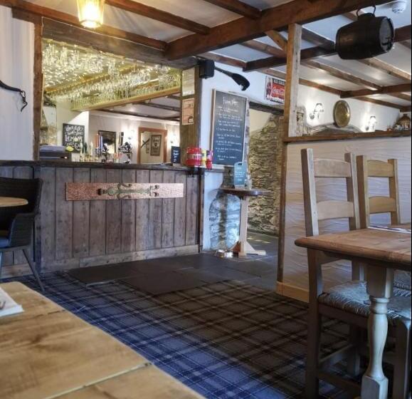 مبيت وإفطار The Crown Inn