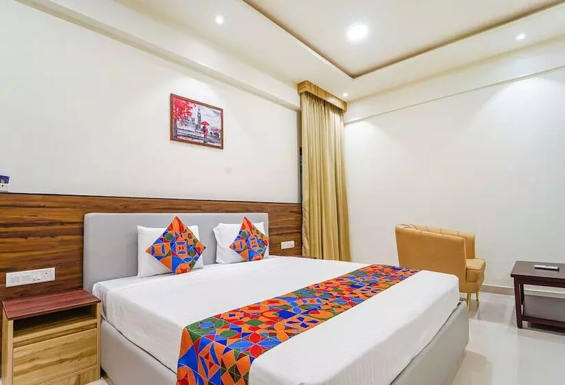 Fabhotel Easy Nest