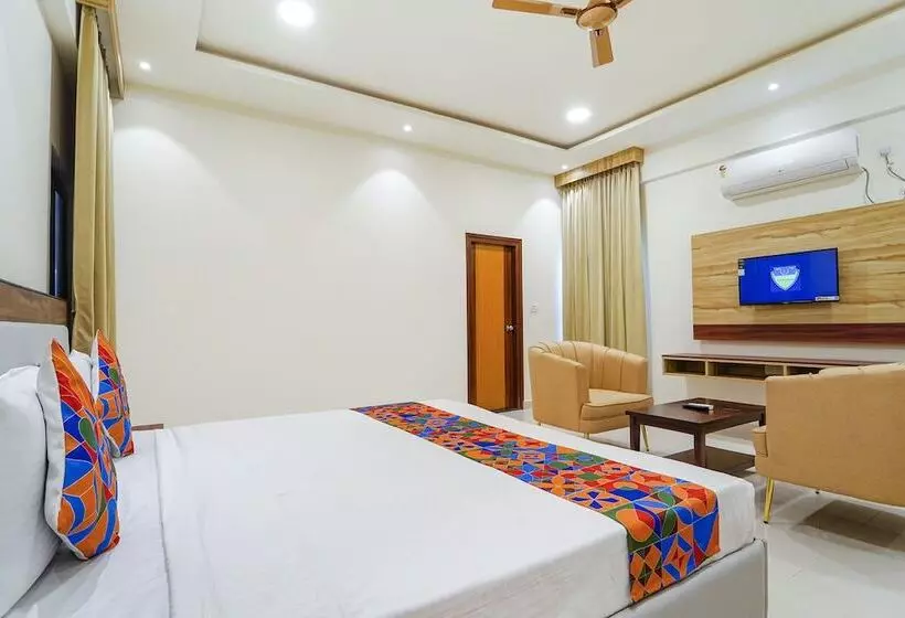 Fabhotel Easy Nest