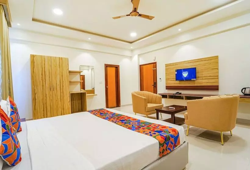 Fabhotel Easy Nest