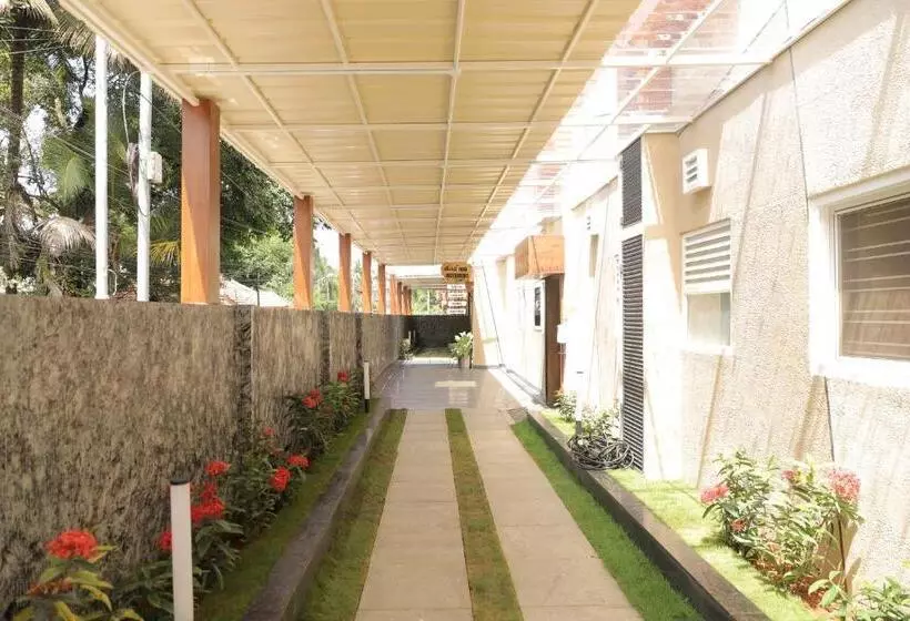 هتل Alankar Tourist Bunglow