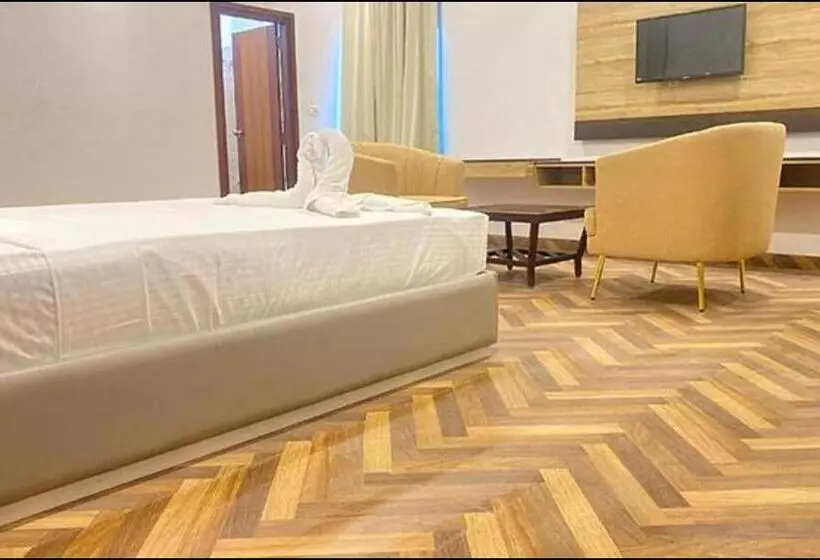 Fabhotel Easy Nest