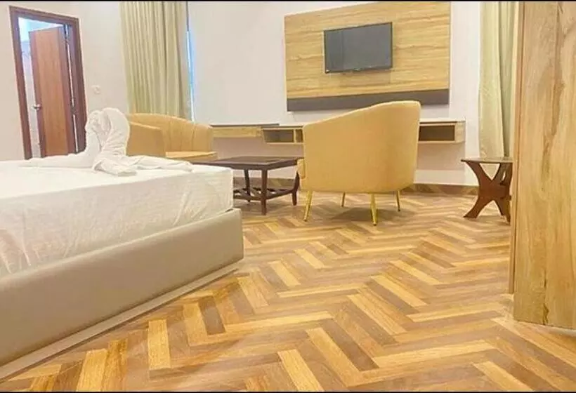 Fabhotel Easy Nest