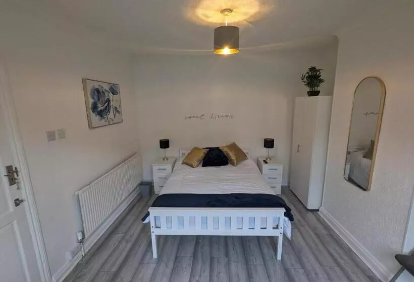 Majatalo The Manor Guest House In Wembley