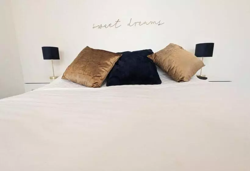 Majatalo The Manor Guest House In Wembley