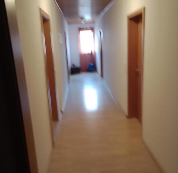 פנסיון Monteurzimmer Rasic