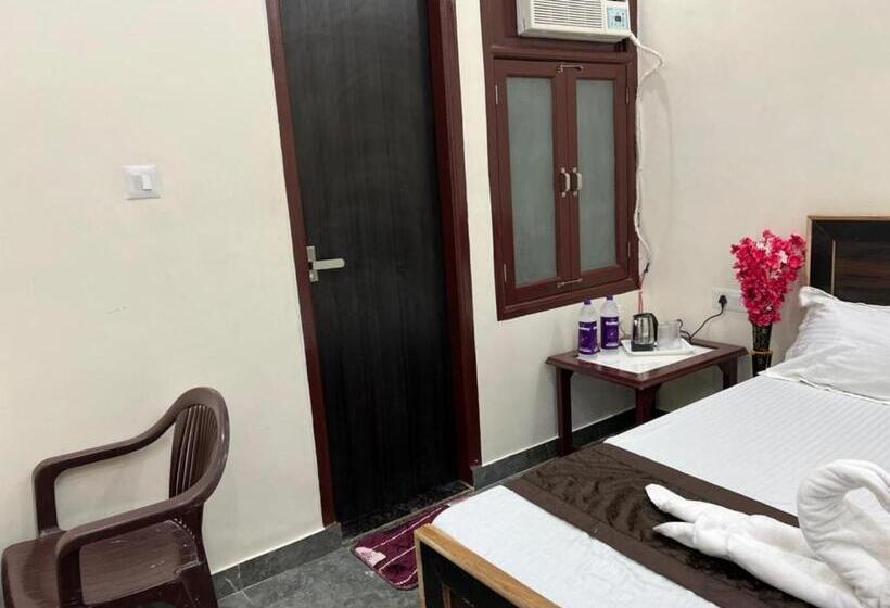 Pensão Super Collection O Flagship Vraj Niwas