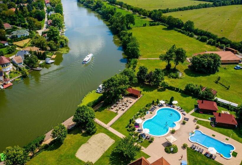 Aranyszarvas Panzió, étterem és Grillterasz