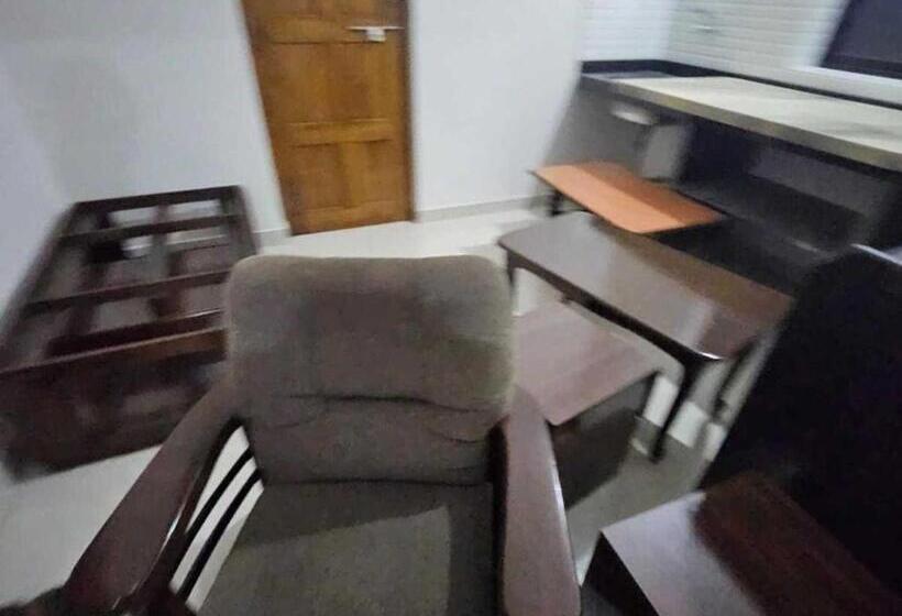 호텔 O Aqua Service Apartments