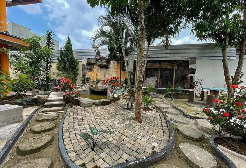 ホテル Salsabila Villa Syariah Redpartner