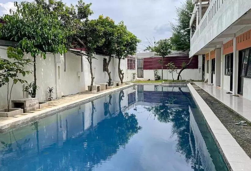 ホテル Salsabila Villa Syariah Redpartner