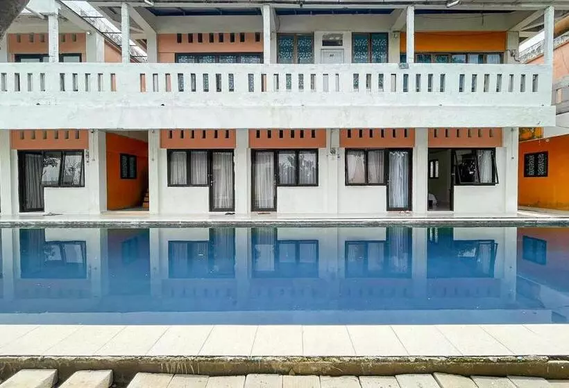 ホテル Salsabila Villa Syariah Redpartner