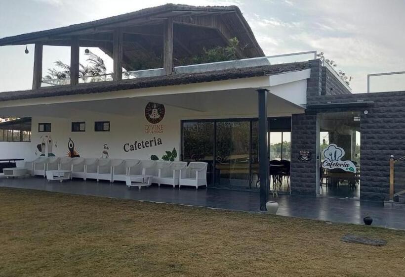 בית מלון כפרי Solis Wellness Retreat