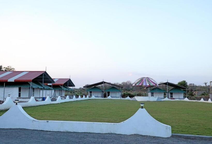 ホテル The Gir Polo Club