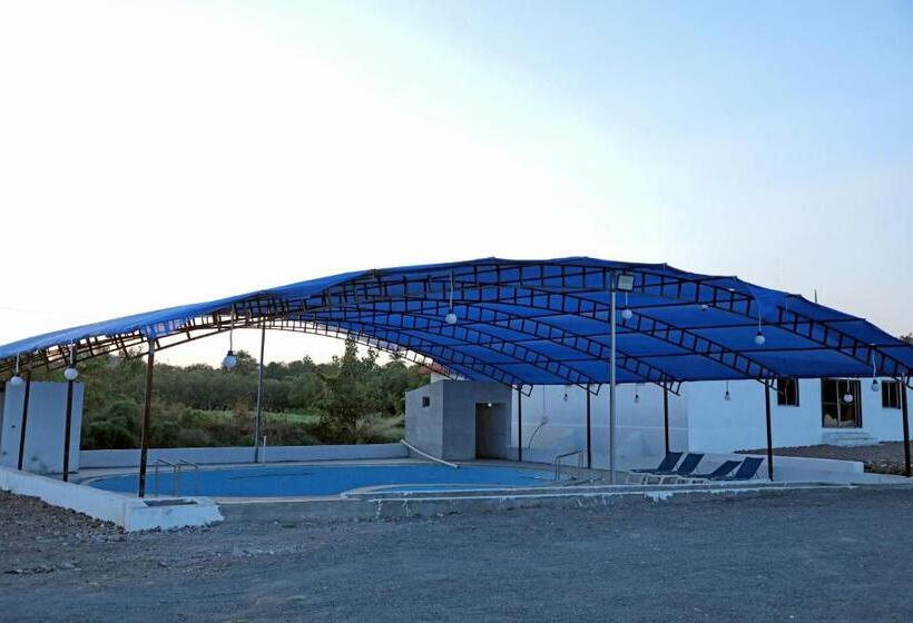 ホテル The Gir Polo Club